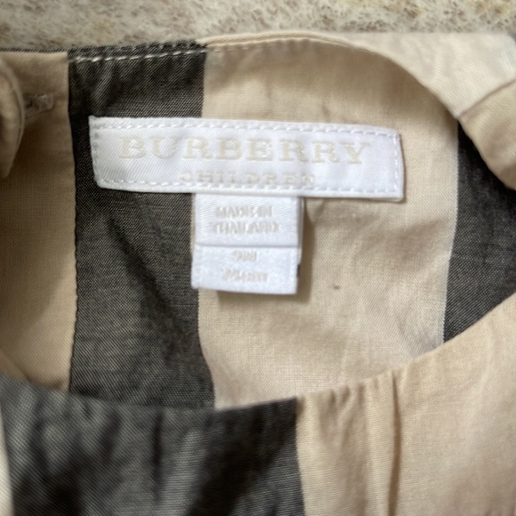 🎉🎉HOST PICK🎉 🎉   🎁CHRISTMAS🎄SALE Burberry baby/toddler Dress - Picture 2 of 4